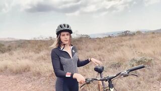 Lucky day: I helped a cyclist and she let me cum in her pussy - outdoor sex - 2 image