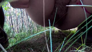 A stranger fucked me in the woods as soon as I peed. Sweetie_Lilu Homemade porn video - 9 image