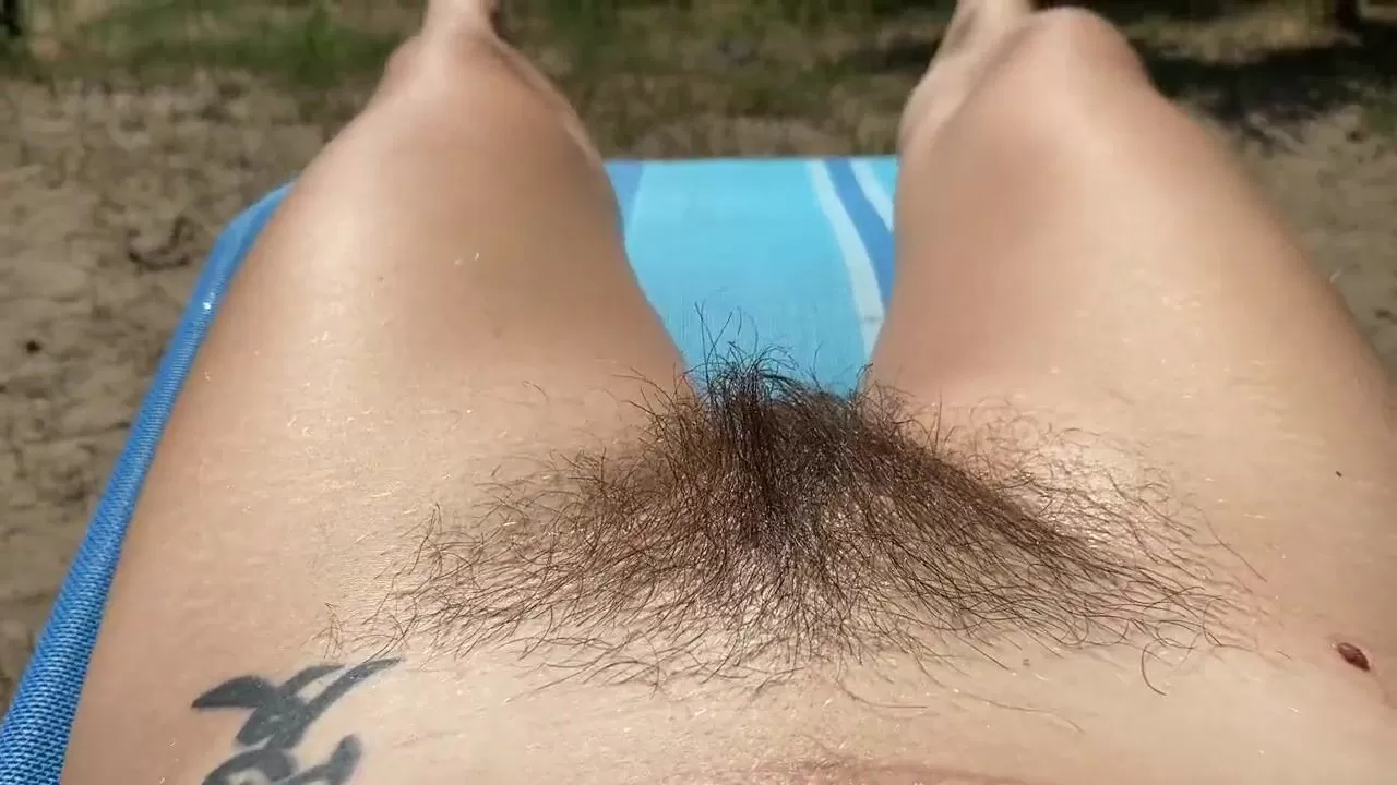 Amateur Hairy girl sunbathing outdoor hairy pussy fetish watch online picture
