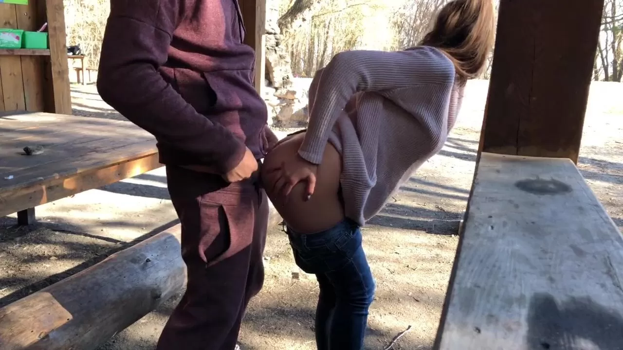 amateur girl fingering mastrubation in public
