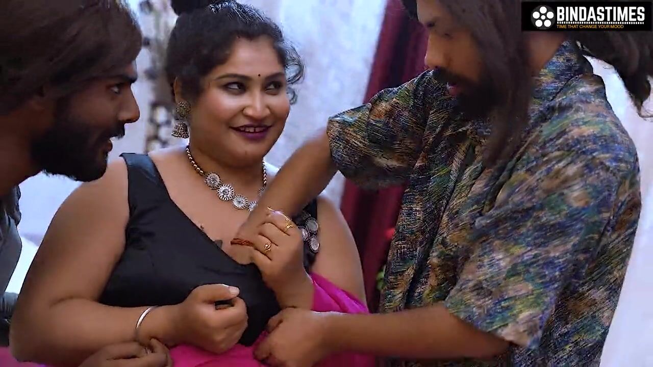 Big Boobs Hot Dirty Nachaniya Bhabhiji Fucked by Two Tapori Bhai Chudirbhai  and GudirBhai ( Hindi Audio )