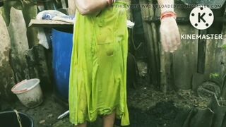 Tamil village mullu aunty outdoors bath Sex video - 8 image