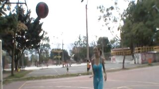 Paris Milan plays basketball outdoors - 15 image