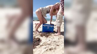 Australian blowjob on a esky at the beach - 6 image