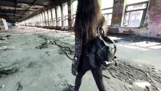 A walk through an abandoned factory ended in hard fucking for a rock girl - 4 image