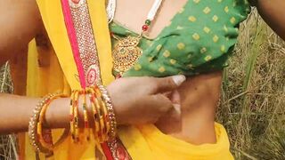 Indian 18 Years Old Village Outdoor Sex In Khet Natural Big Ass Show In Clear hindi Voice - 15 image