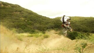 Dirt bike rider gets to fuck a hottie!! - 4 image