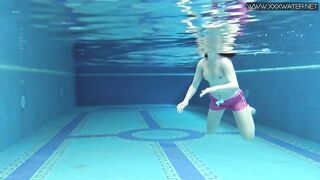 Lady Dee cute shy Czech teen swimming - 4 image