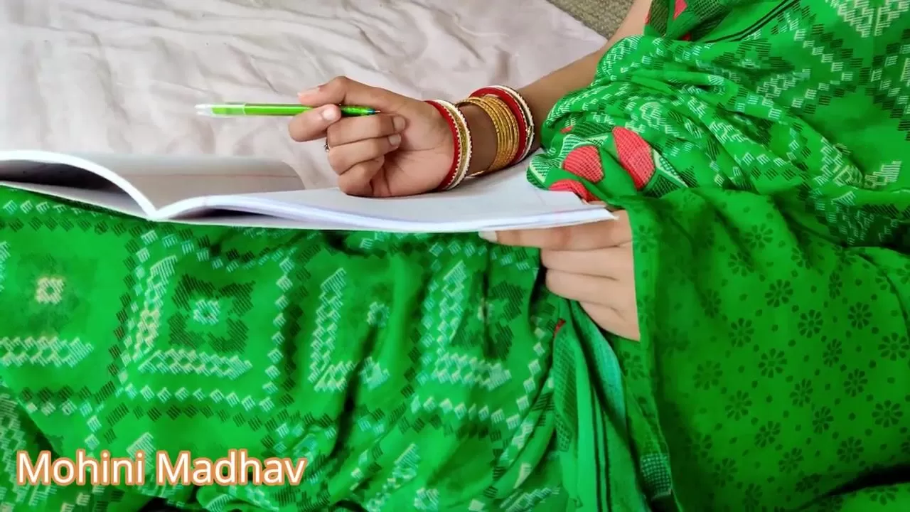 Desi hardcore sex between student and teacher in classroom with rest room in green saree watch online