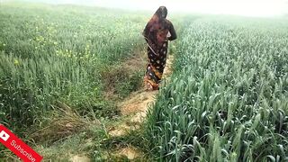 Indian farmer wife working on field fucking hardcore outdoor hindi sex - 1 image