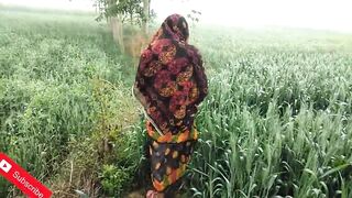 Indian farmer wife working on field fucking hardcore outdoor hindi sex - 13 image