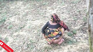 Indian farmer wife working on field fucking hardcore outdoor hindi sex - 7 image