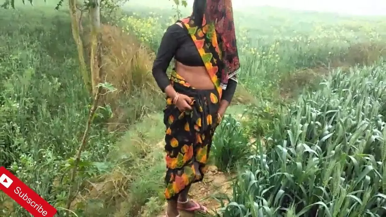 Indian farmer wife working on field fucking hardcore outdoor hindi sex watch online pic