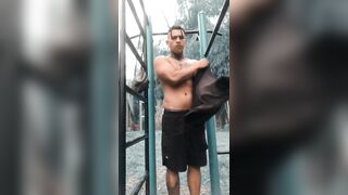 Outdoor arm routine. - 4 image