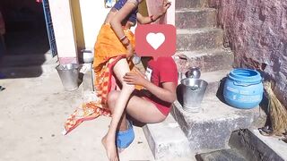 Indian neighborh bhabhi outdoor blowjob porn video - 12 image