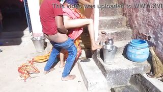 Indian neighborh bhabhi outdoor blowjob porn video - 7 image