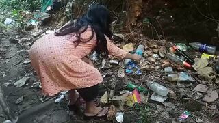 Kchra Binne Ayi ladki Ko Pese Dekar Chut Chuda Kiya, Dirty Hindi Sex Video - 1 image