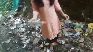 Kchra Binne Ayi ladki Ko Pese Dekar Chut Chuda Kiya, Dirty Hindi Sex Video - 2 image