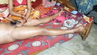 Indian bhabhi Thailand style Thai massage sex video in clear Hindi audio fucking doggy style - 8 image