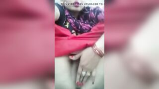 Desi indian bhabhi rub her pussy - 15 image