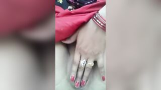 Desi indian bhabhi rub her pussy - 5 image