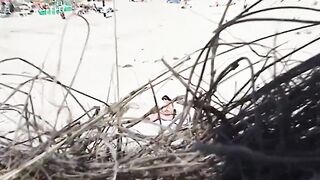 Tom films the brunette slut on the beach - 7 image