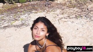 Glamorous all natural Mexican Carolina Reyes stripped naked at the beach - 3 image