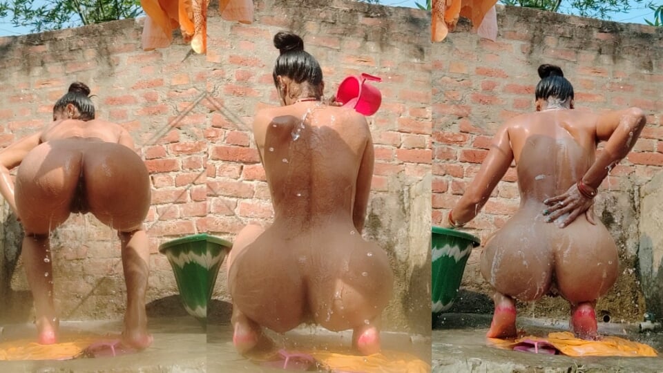 18teen Perfect Natural Tits - Desi Indian 18+ Teen Girl Bathing Outdoors Showing Big Natural Ass Big Boobs  In Hindi Porn Video watch online