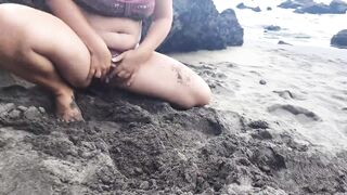 Compilation of Pissing Pussy. part 2 - 4 image