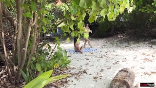 Pervert cummed on girls while they were sunbathing on a public beach - 8 image