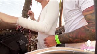 Risky sex on a hot air baloon over the mexico pyramids - 10 image