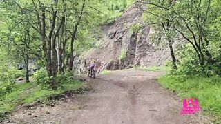 A wife cheats on her husband on a bicycle trip. - 4 image