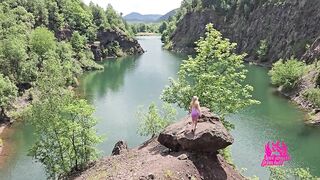 A wife cheats on her husband on a bicycle trip. - 5 image