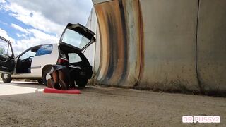 AFRICAN WOMAN WITHOUT PANTIES HAS HER CAR BREAKDOWN AND WHEN SHE BENDS DOWN TO SEE THE PROBLEM, SHE IS SURPRISED BY A STRANGER WITH A HARD COCK WHO FUCKS HER IN HER HOT AND JUICY PUSSY IN VARIOUS POSITIONS WITHOUT A SHIRT - 2 image