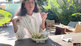 Cum on a girl's face in a public cafe - She eats lunch with cum on her face! - Cumwalk