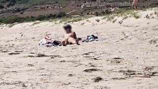On the beach a stranger masturbates while looking at me - 9 image