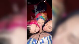 Girls Mad Surpris for Guy on Boat Roxi Lips Anna Batman - 11 image