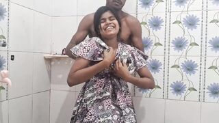 Desi bhabhi discount me padosan ki ne pati gaya bahar raat bhar chhod ban mayor bana - 2 image