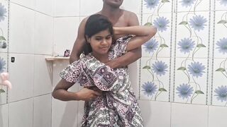Desi bhabhi discount me padosan ki ne pati gaya bahar raat bhar chhod ban mayor bana - 3 image
