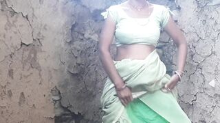 Desi sister-in-law doing mangal in the jungle for the first time sucked land in mouth with brother-in-law in outdoor farm for the first time - 6 image