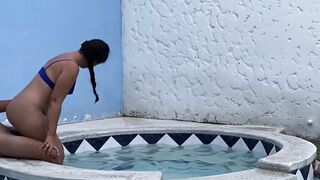 HUGE ASS LATINA GETS OUTDOOR SEX WITH BLOWJOB AND PUSSY DILDO INCLUDED UNTIL ORGASM - 4 image