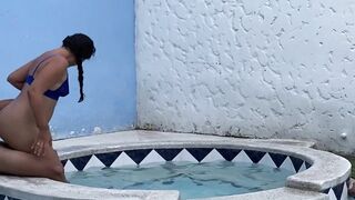 HUGE ASS LATINA GETS OUTDOOR SEX WITH BLOWJOB AND PUSSY DILDO INCLUDED UNTIL ORGASM - 5 image