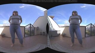 VR video Girl Pissing outdoor in jeans - 8 image