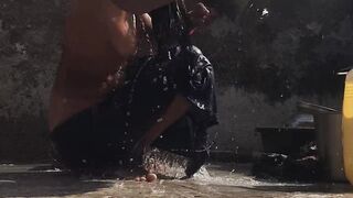 Desi stepsister was taking a bath in the open bathroom - 7 image
