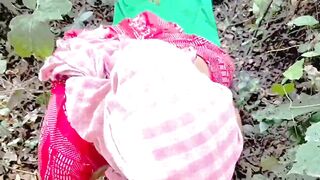 Village Nomita bhabhi fingerings outdoors - 15 image