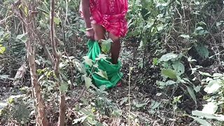 Village Nomita bhabhi fingerings outdoors - 7 image