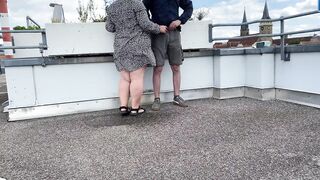 No matter how hard the plump mother-in-law tried, pissing splashed all over her legs - 13 image