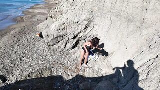 MILF has to give Blowjob to Exhibitionist on the Beach - 4 image