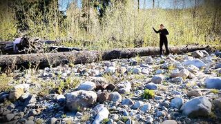 Simone Ryder has to run from a bear while hiking and ran right into Rick Ruff