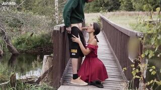 A village girl gave herself to a guy who promised to take her to the city - 3 image